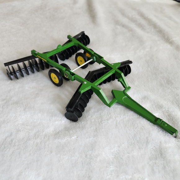 ERTL Other - John Deere ERTL Tractor Pedal Disc Harrow, Diecast Metal Attachment 1/16 Scale